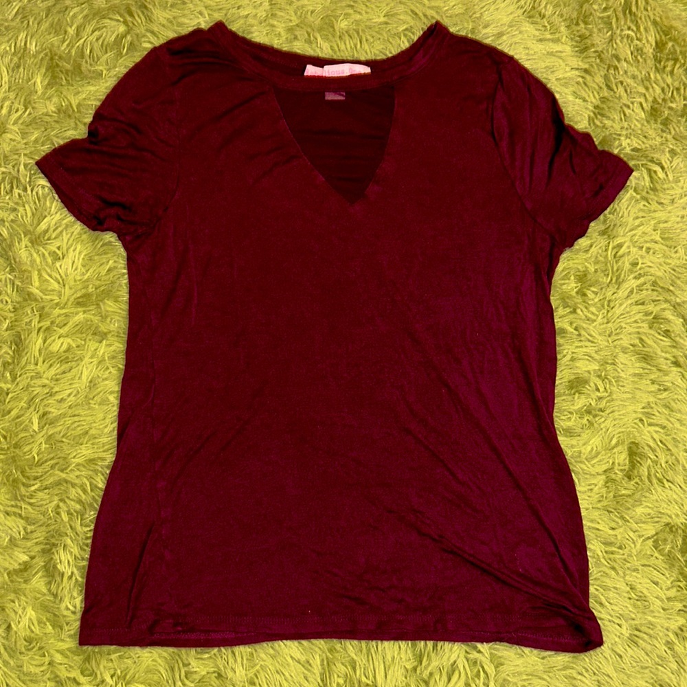 A front sheer cutout red t-shirt